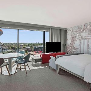 Corner Suite River View